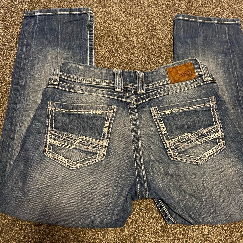 BKE straight leg capris